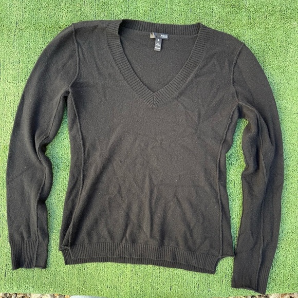 Aqua Sweaters - Cashmere Luxury Black V-neck Sweater, aqua brand size large